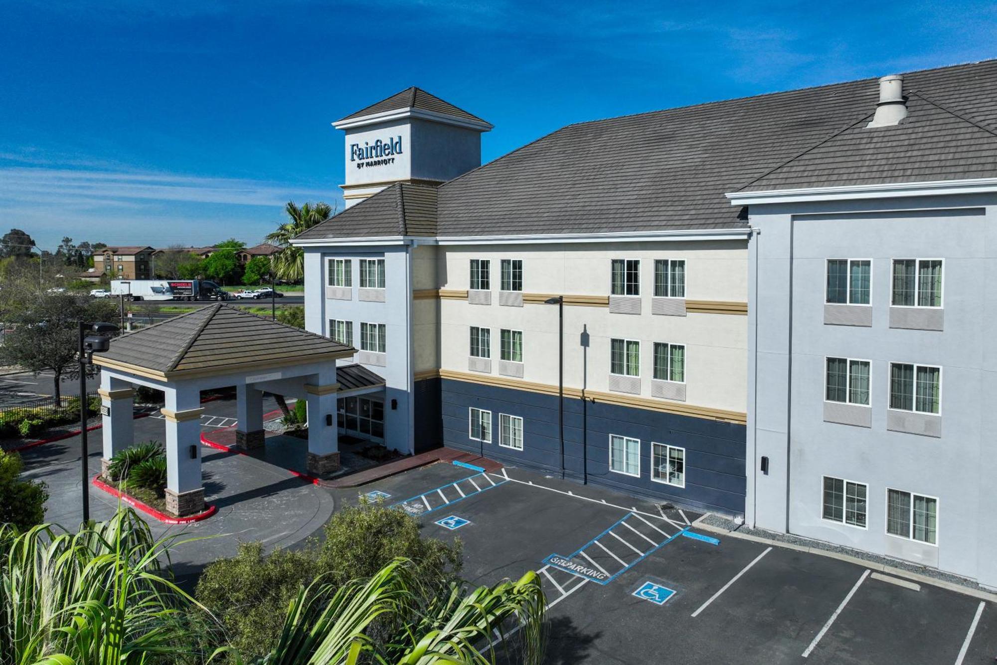 Fairfield Inn And Suites By Marriott Elk Grove Ngoại thất bức ảnh